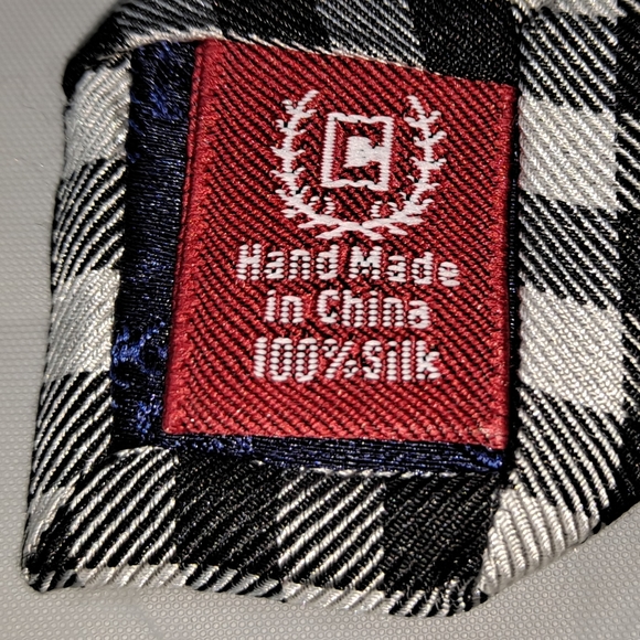 Chaps 💯 Silk Men's Necktie 57-60" x 3.5" Black/White Grid Pattern - Picture 6 of 9